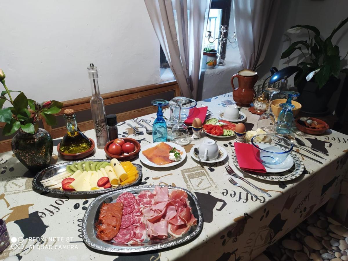 Massia Gasset Bed & Breakfast Senterada ภายนอก รูปภาพ